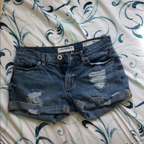 Bullhead Pants - - size 00 jean shorts (Boyfriend Short)